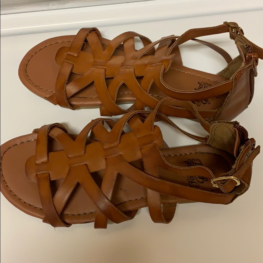 Girls brown sandals size 1